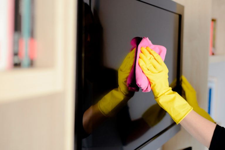 Oled Screens Are Delicate And Can Be Easily Damaged By Harsh Cleaning Materials.